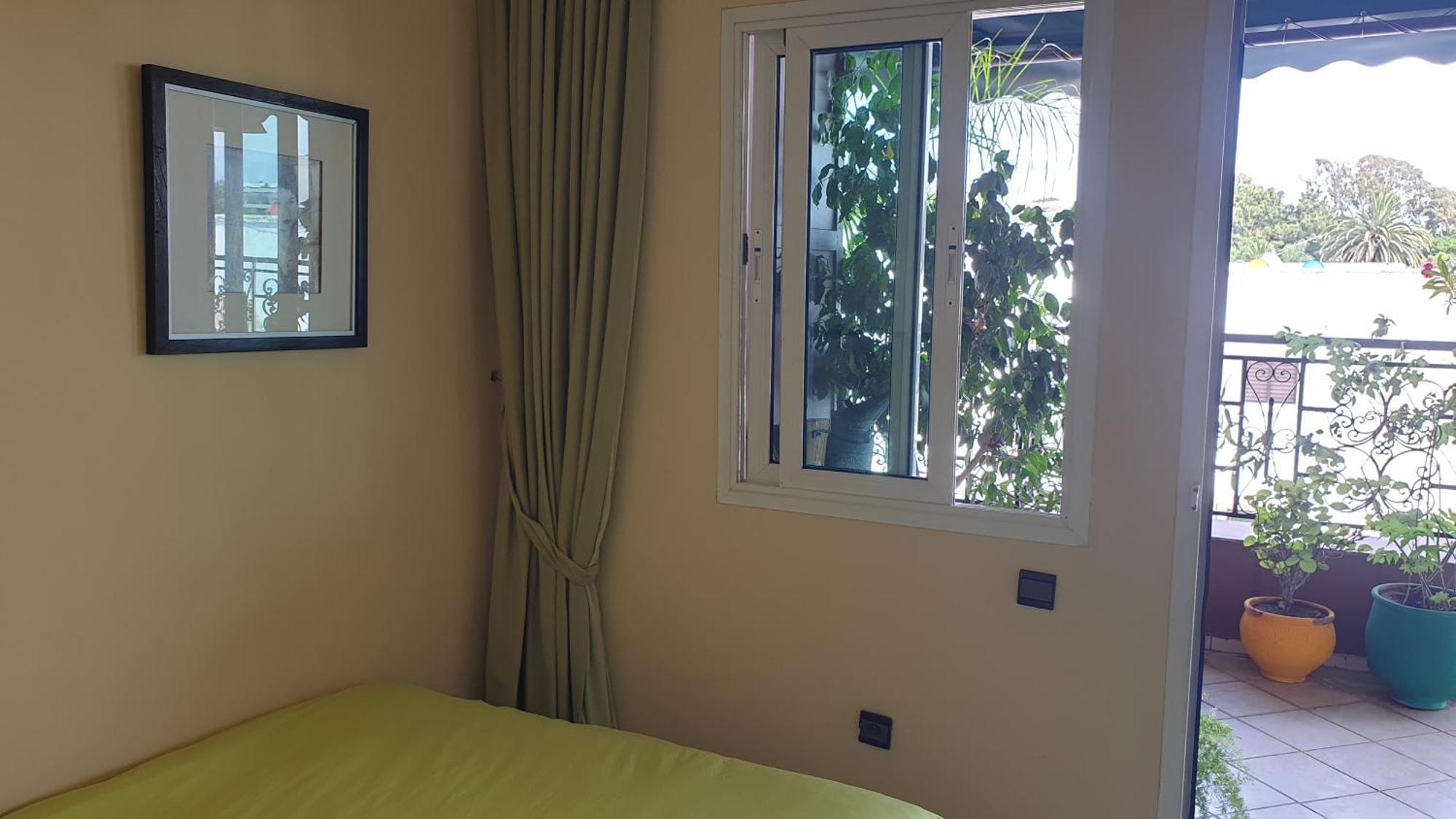 Appartement Agreable Avec 2 Tres Belles Terrasses Au Coeur De Рабат Екстериор снимка