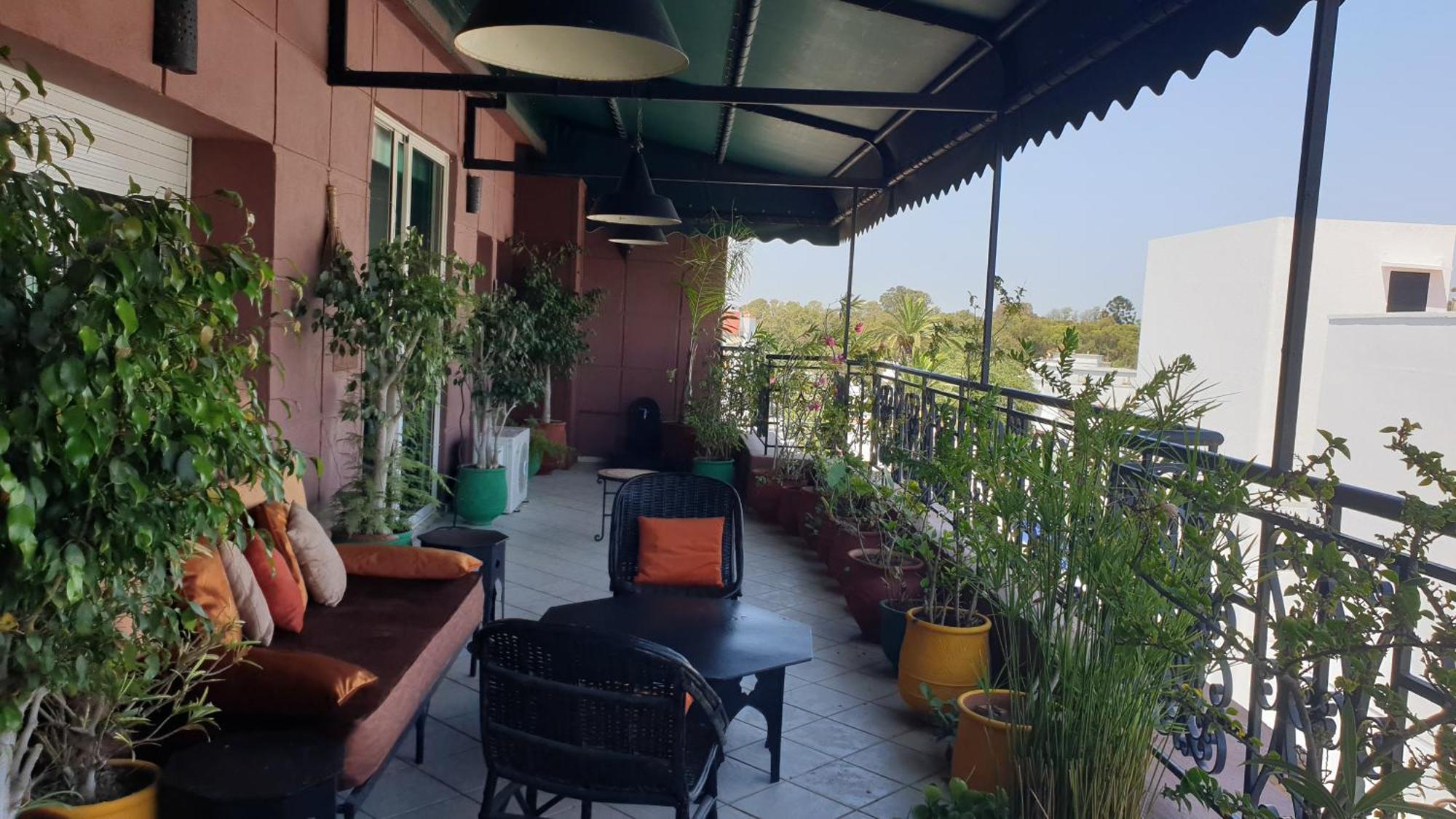 Appartement Agreable Avec 2 Tres Belles Terrasses Au Coeur De Рабат Екстериор снимка