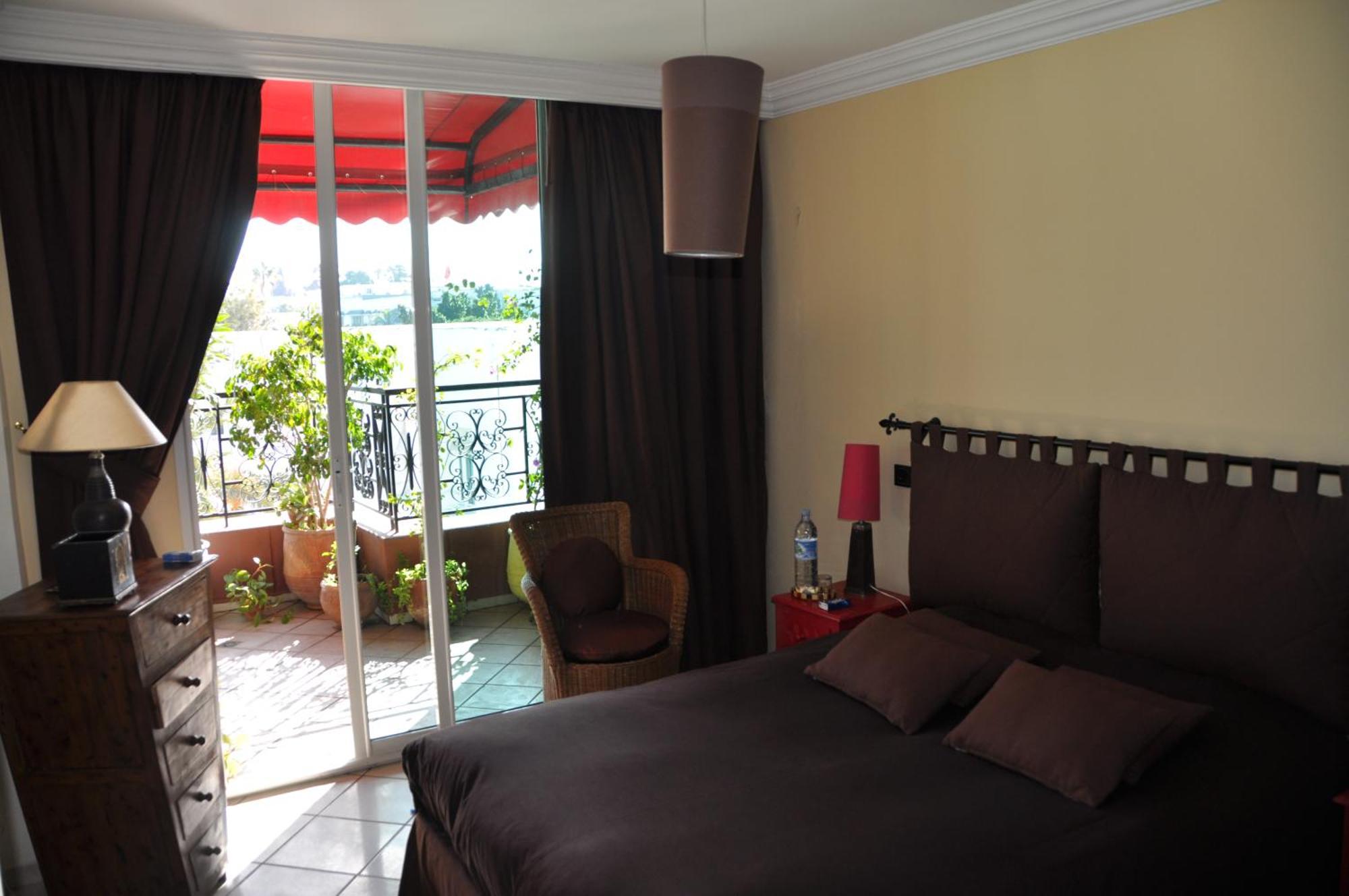 Appartement Agreable Avec 2 Tres Belles Terrasses Au Coeur De Рабат Екстериор снимка