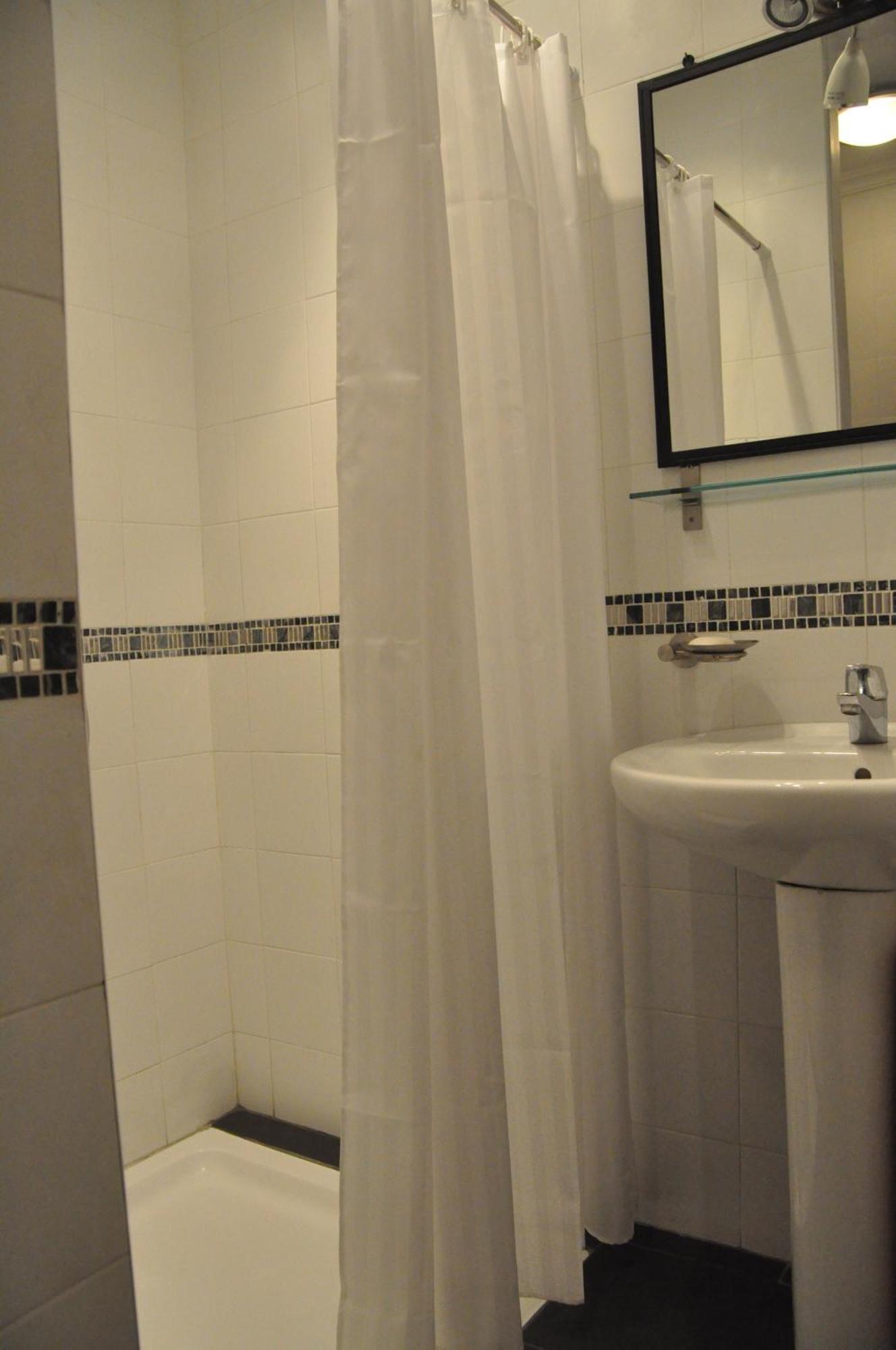 Appartement Agreable Avec 2 Tres Belles Terrasses Au Coeur De Рабат Екстериор снимка